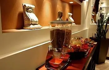 ****  Hotel Latinum Řím Itálie